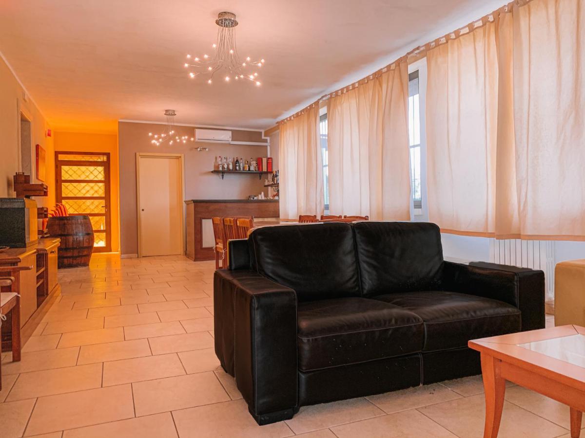 Coral B&B Porto Cesareo Buitenkant foto