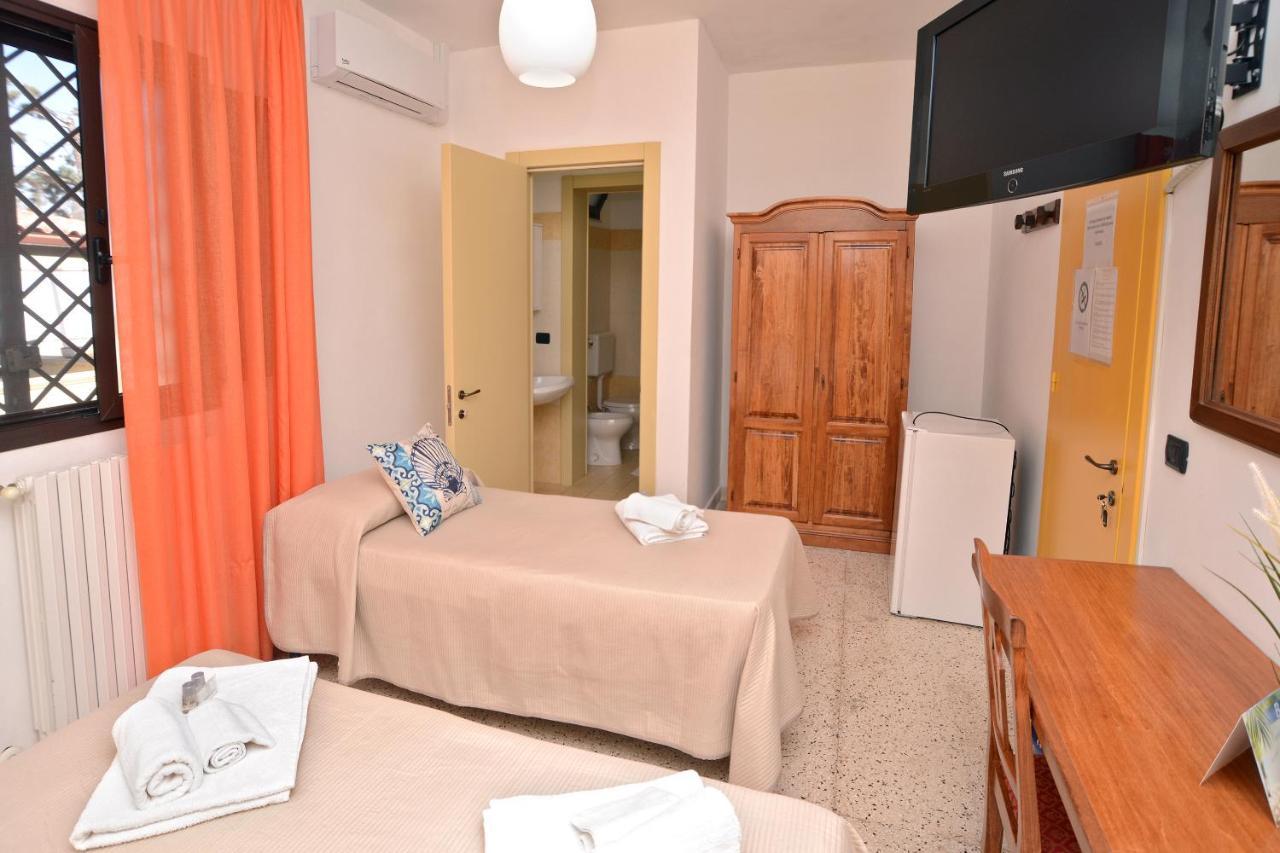 Coral B&B Porto Cesareo Buitenkant foto