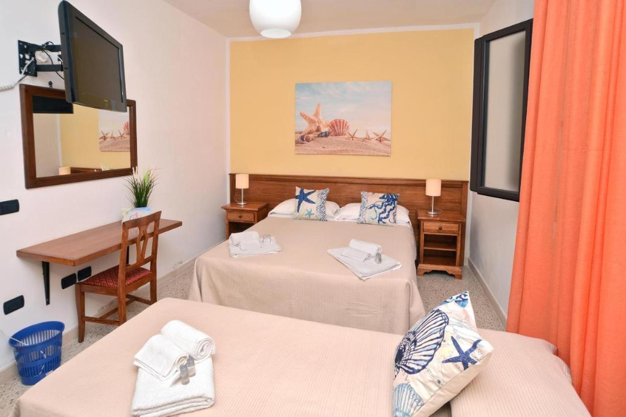 Coral B&B Porto Cesareo Buitenkant foto