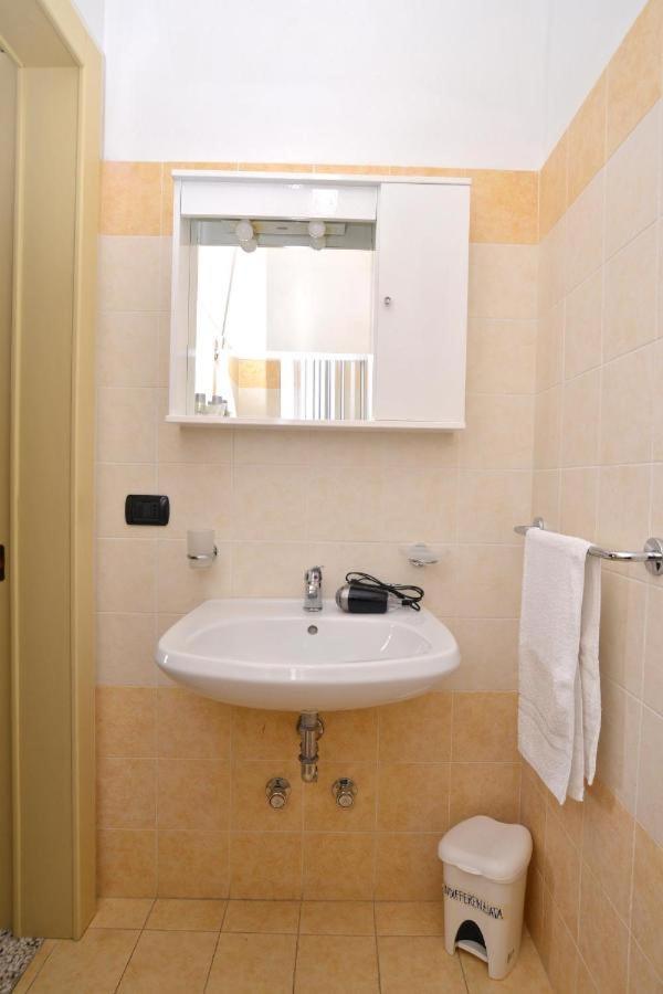 Coral B&B Porto Cesareo Buitenkant foto